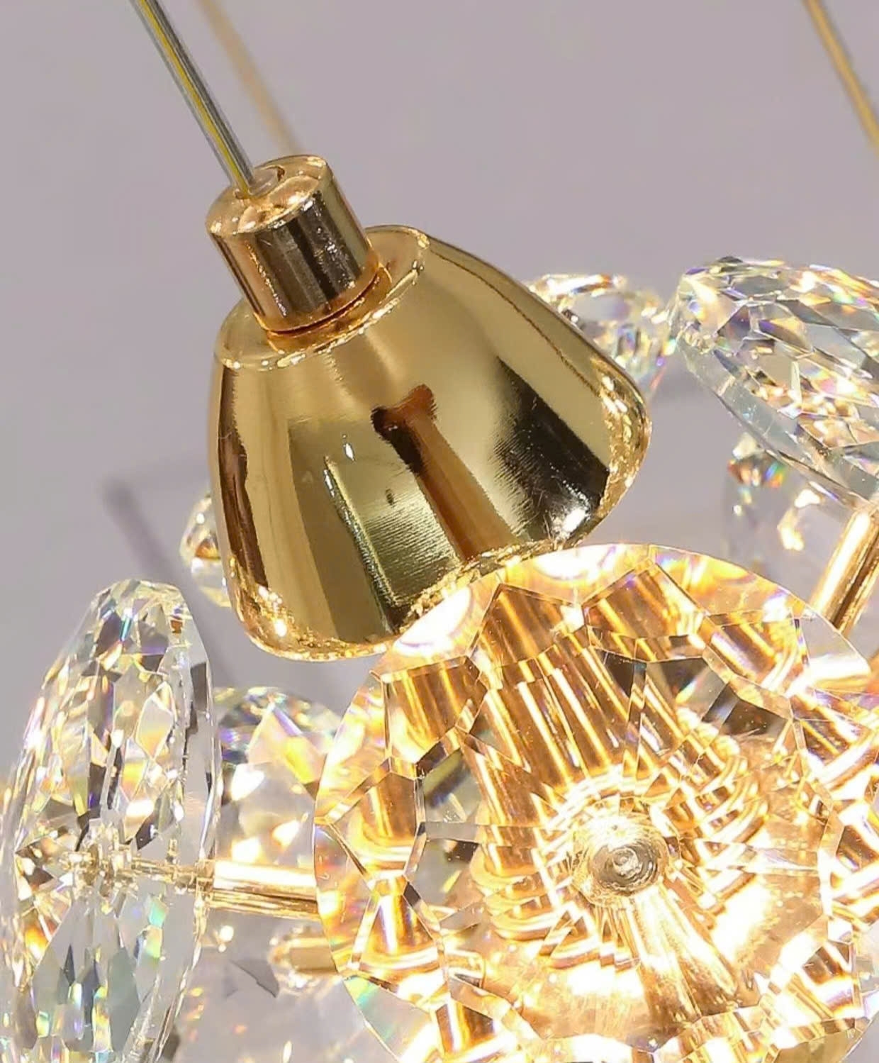 Bộ đèn chùm thông tầng TH540, mâm  inox gương trắng, gồm 55 quả thả tự do tích hợp led, mâm hình vuông  KT(mm): 1000 x 1000 x 3500